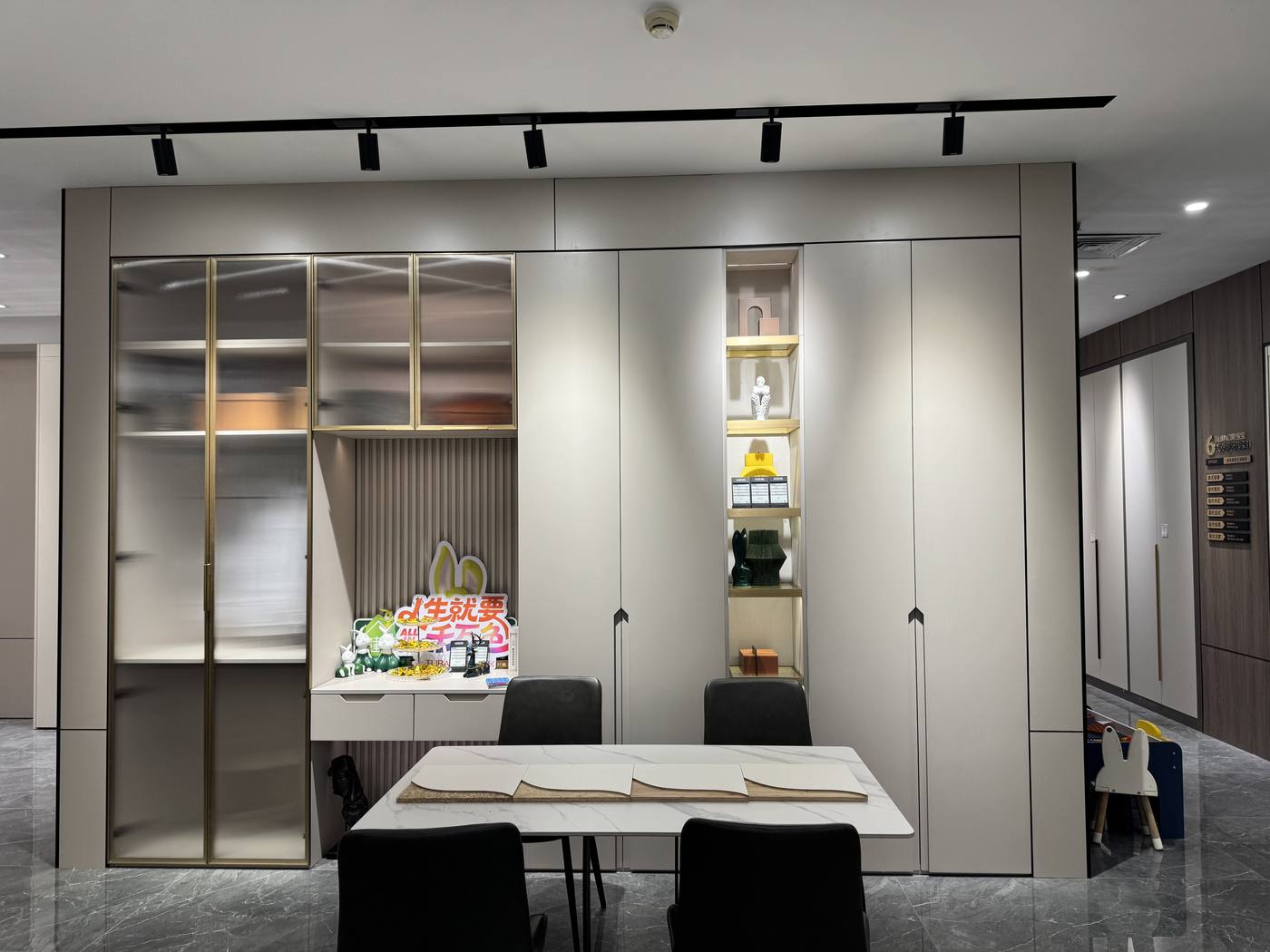 兔宝宝展厅实拍03